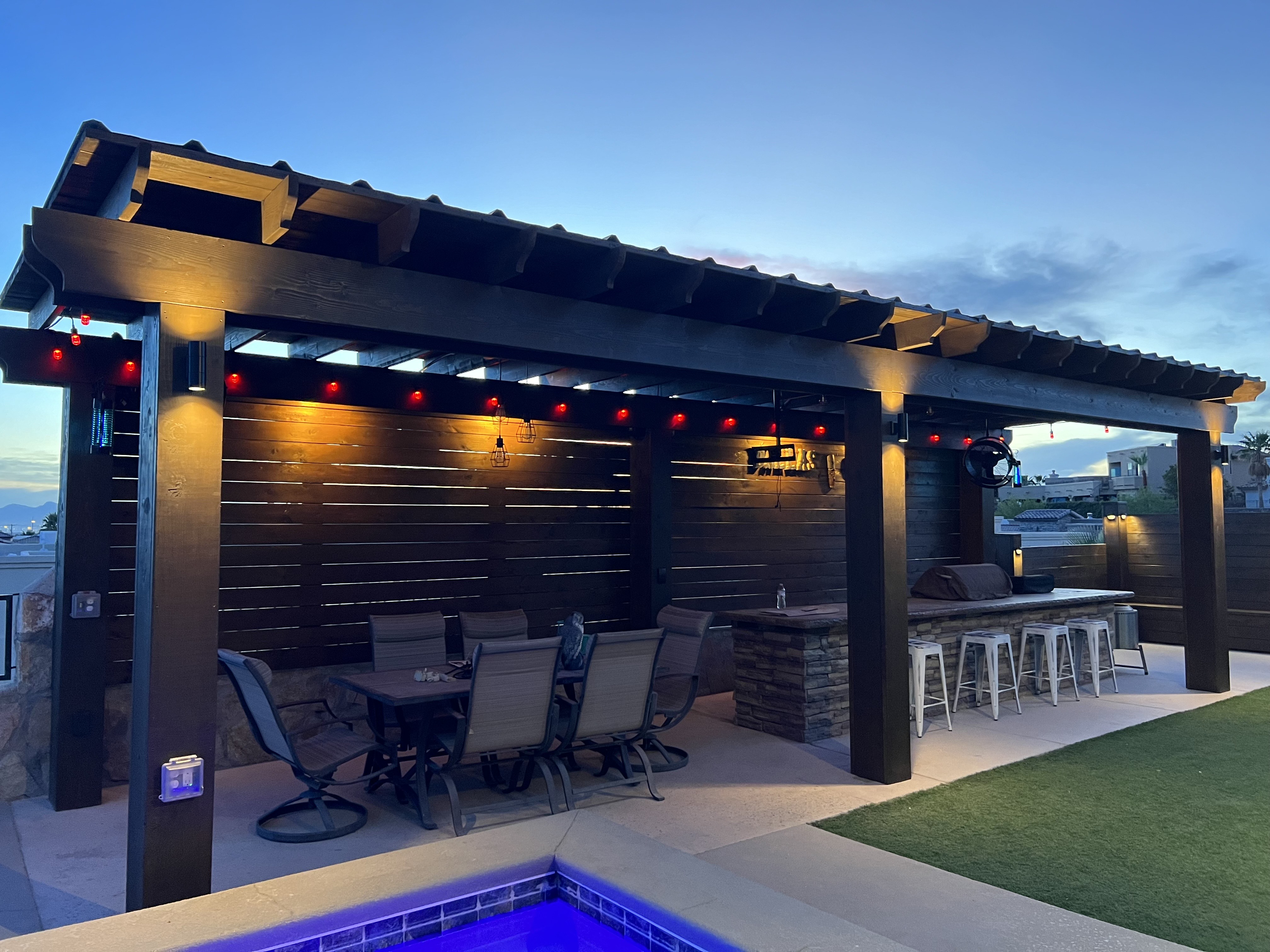 Outdoor Kitchen